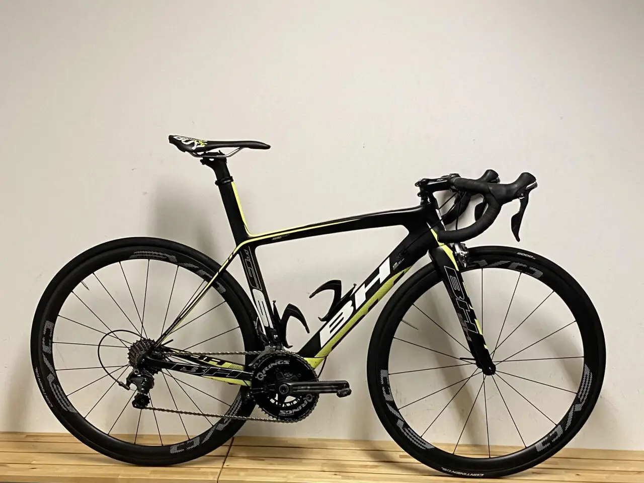 BH pro G6 Ultegra T.S (1349 EUROS)