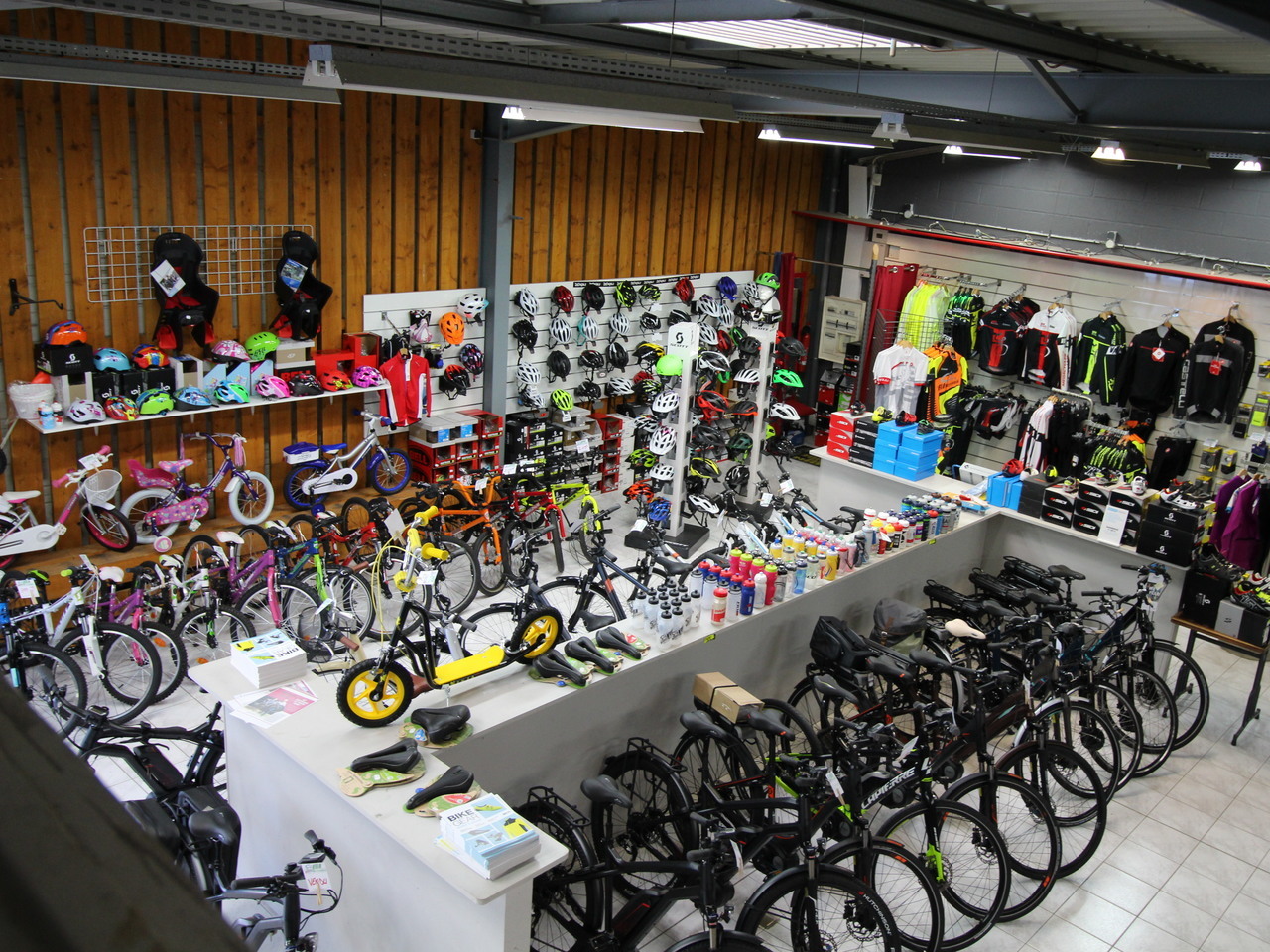 Megacycles magasin de vélo à Laon espace vélos